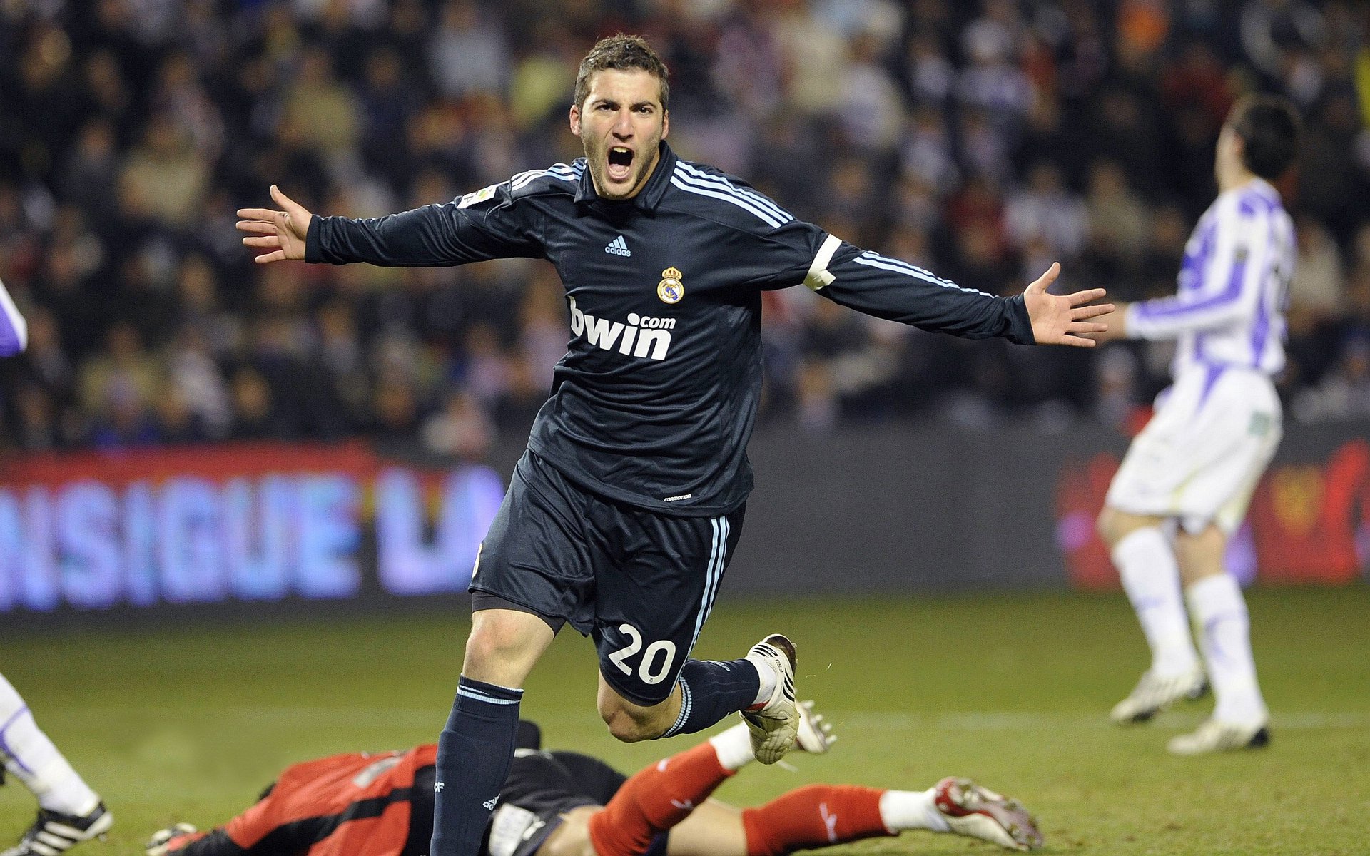 九游9游-里根·史密斯冲刺阶段技压群雄，里斯希尔史密斯